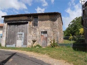 maison a renover à la vente -   16700  NANTEUIL EN VALLEE, surface 0 m2 vente maison a renover - UBI475792721